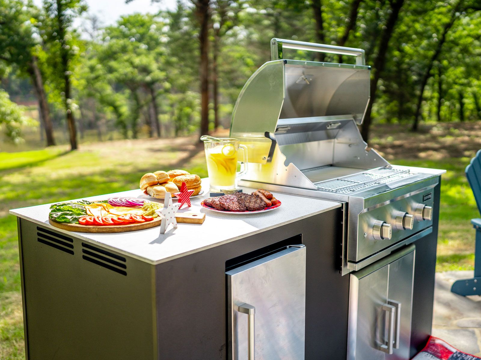 Haven 6-ft outdoor kitchen island with c-series 30-inch 3-burner built-in gas grill, refrigerator & double access doors