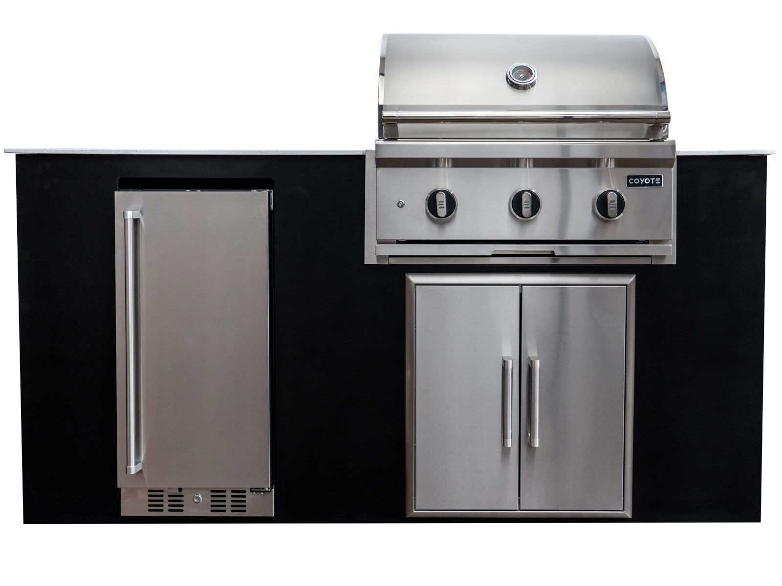 Haven 6-ft outdoor kitchen island with c-series 30-inch 3-burner built-in gas grill, refrigerator & double access doors