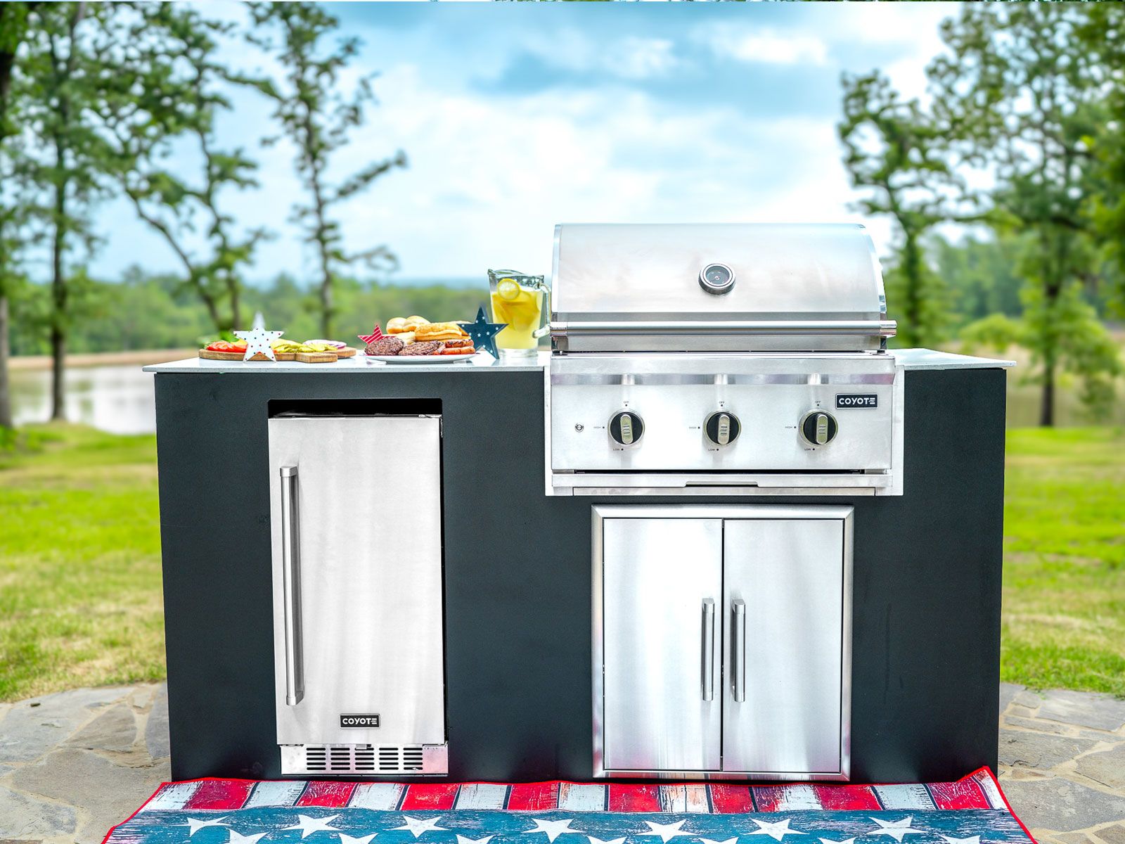 Haven 6-ft outdoor kitchen island with c-series 30-inch 3-burner built-in gas grill, refrigerator & double access doors
