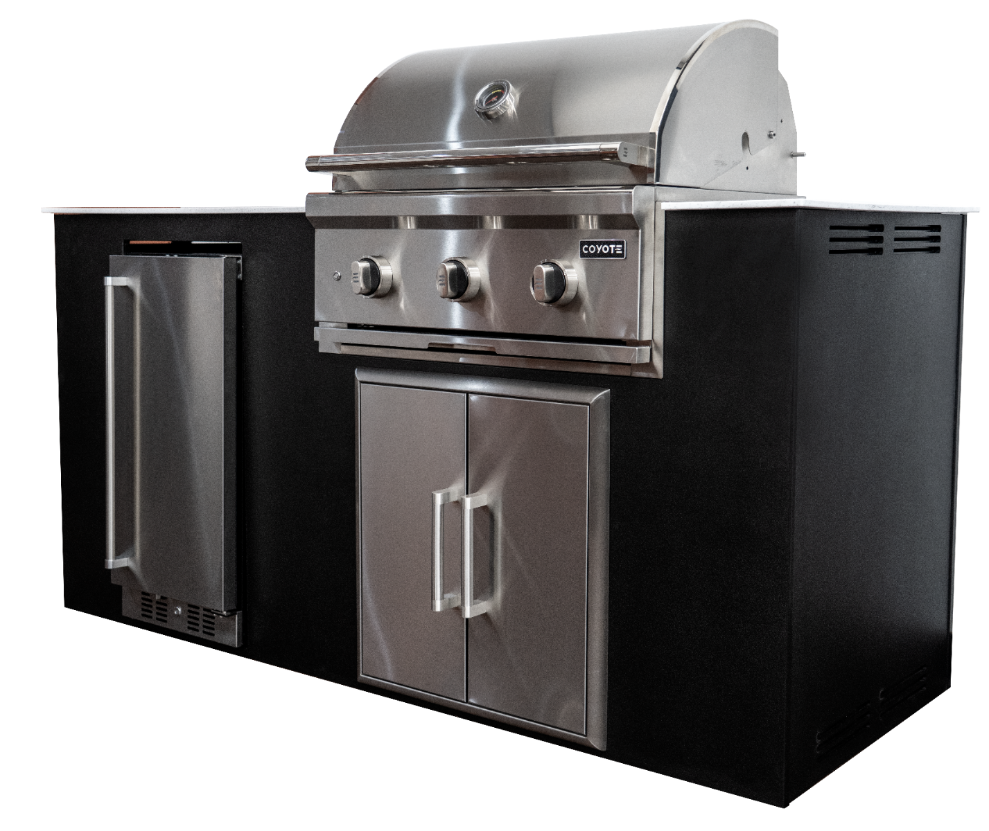 Haven 6-ft outdoor kitchen island with c-series 30-inch 3-burner built-in gas grill, refrigerator & double access doors