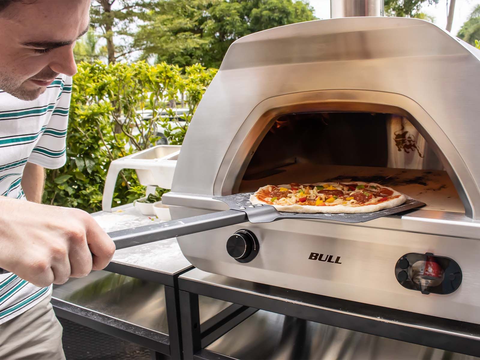 Bull Dual Fuel Countertop Pizza Oven (69564/69550)