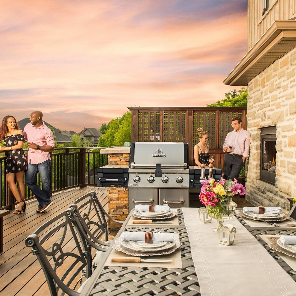 Broil King Regal S420 Pro 4-Burner Gas Grill