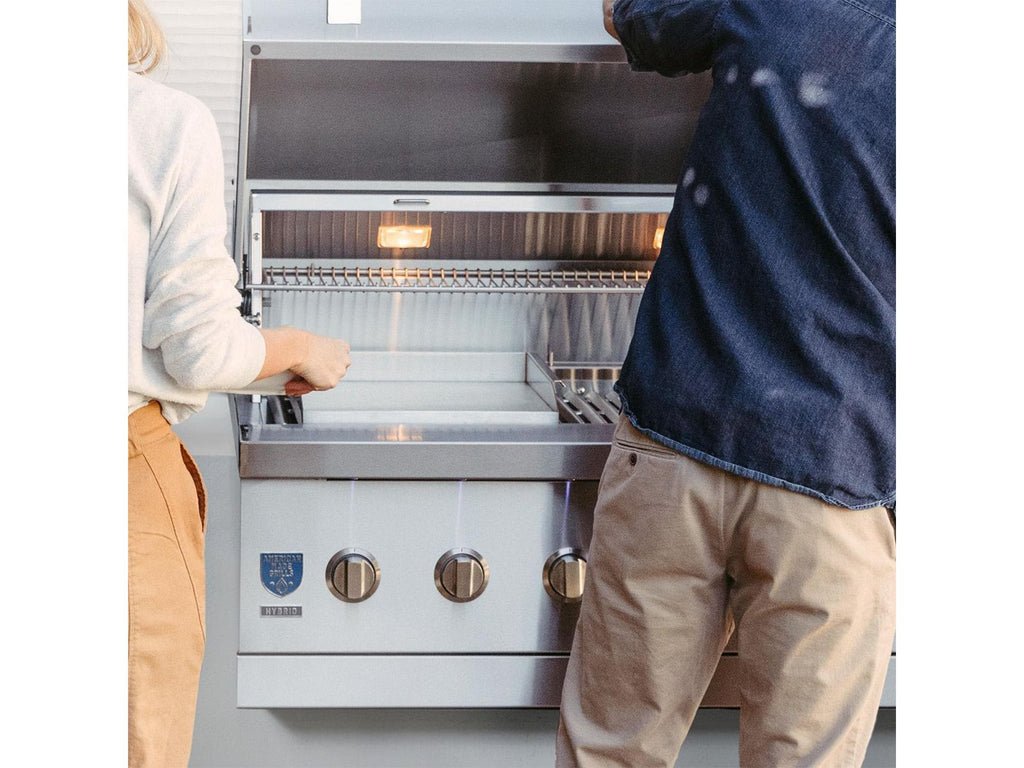 Parrilla híbrida de madera, carbón y gas Encore de 36 pulgadas, fabricada en Estados Unidos, con quemador infrarrojo y kit de asador. 