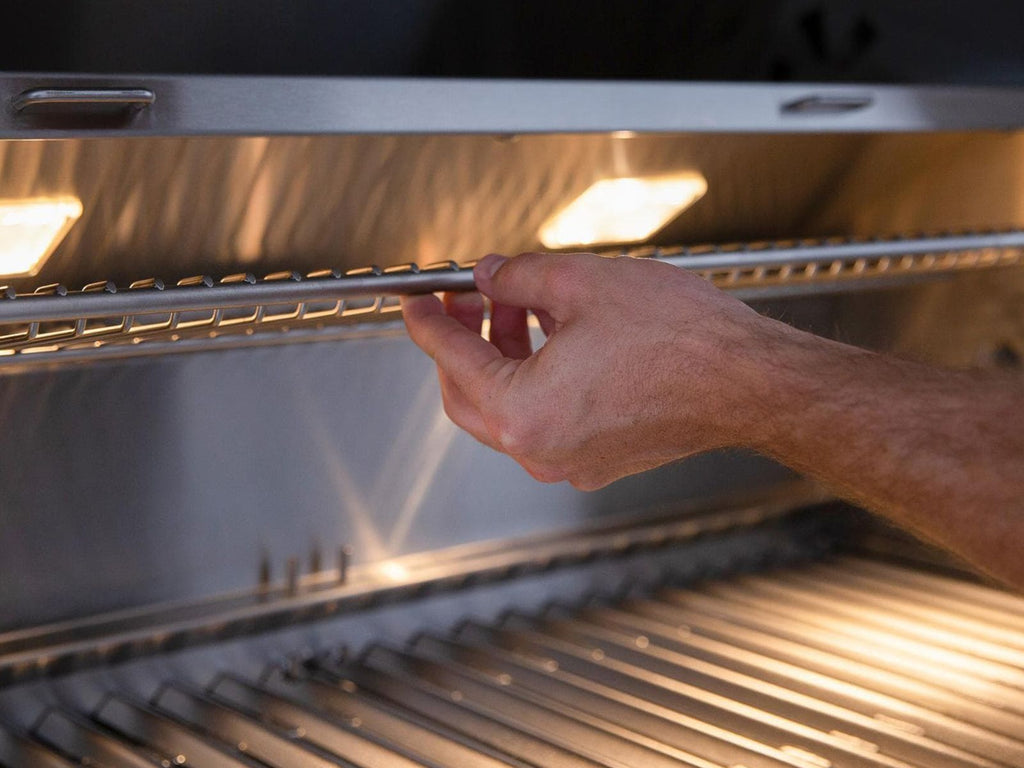 Parrilla híbrida de madera, carbón y gas Encore de 36 pulgadas, fabricada en Estados Unidos, con quemador infrarrojo y kit de asador. 