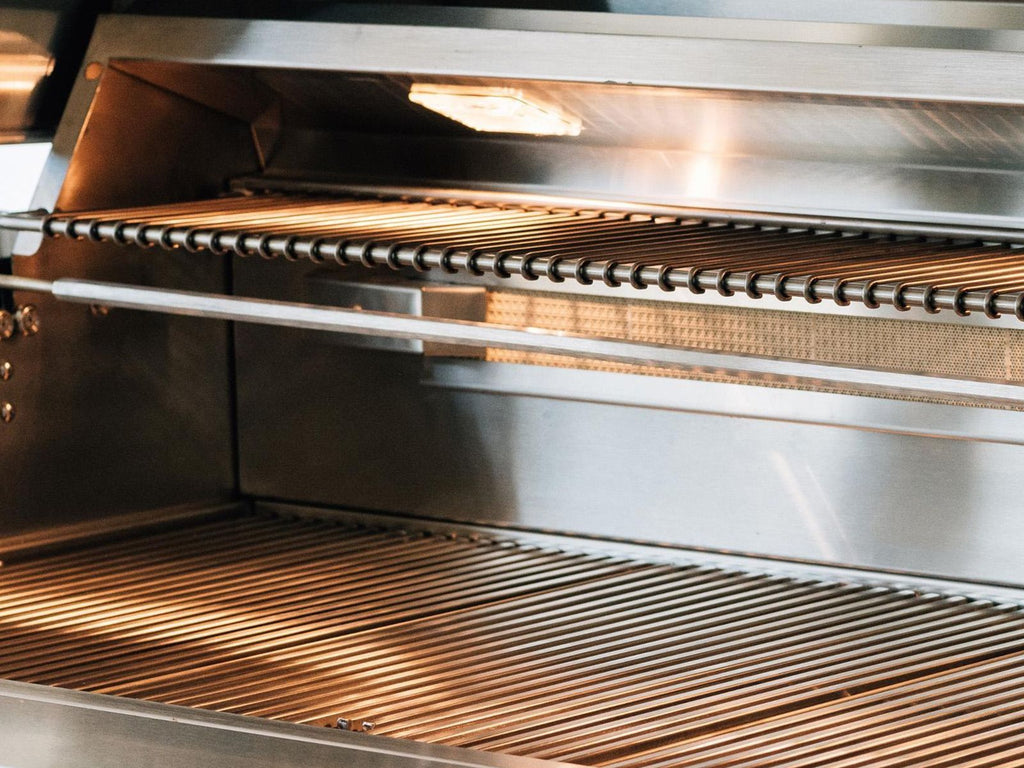Parrilla de gas American Made Grills Estate de 36 pulgadas y 3 quemadores con quemador infrarrojo trasero y kit de asador 