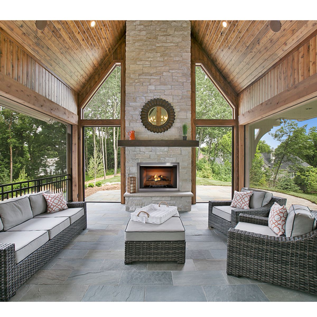 Chimenea de gas para exteriores Vesper de 36" de Majestic 