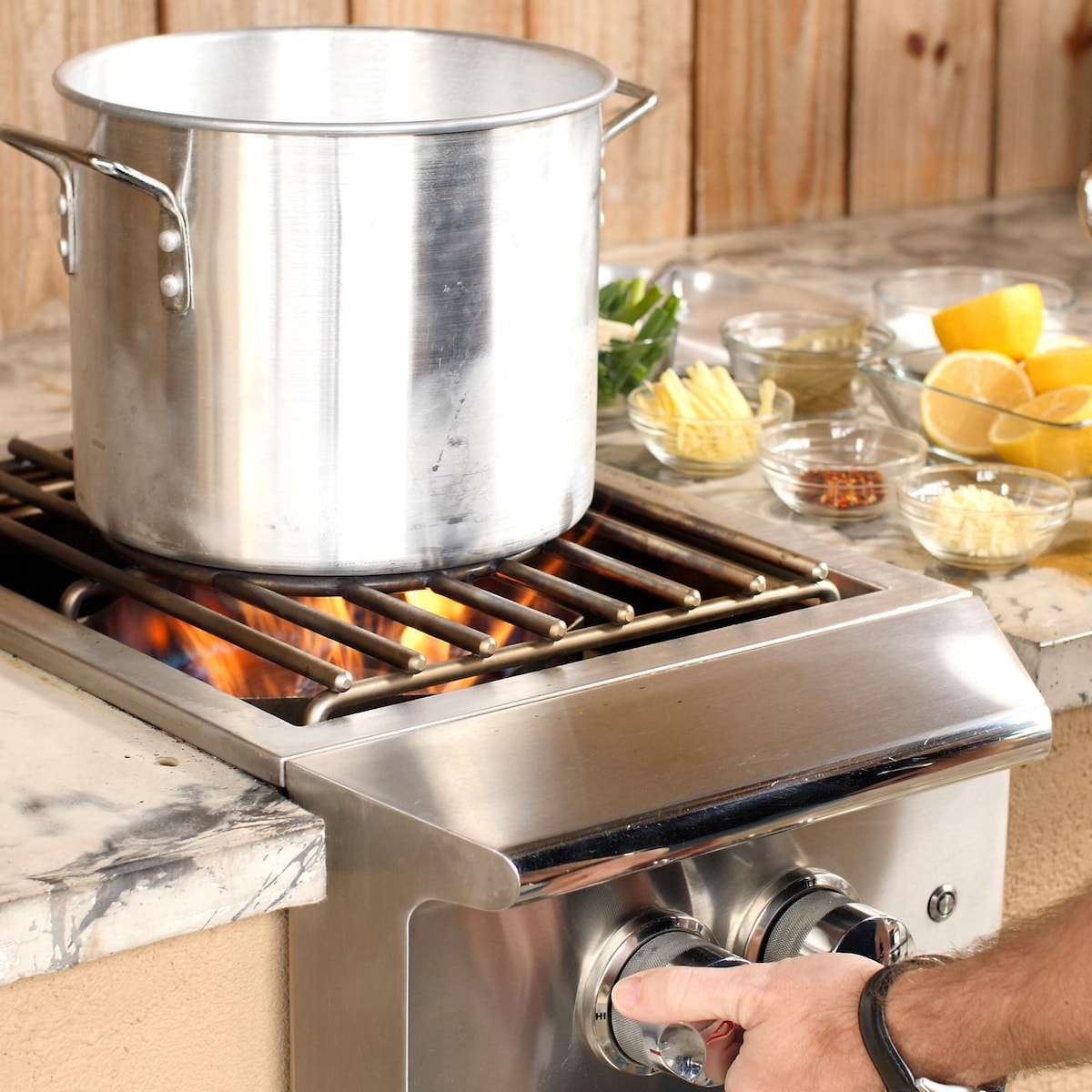 Blaze Professional LUX Built-In Propane Gas High Performance Power Burner w/ Wok Ring & Stainless Steel Lid