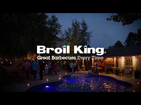 Broil King Crown Pellet 400 Wi-Fi & Bluetooth Controlled 26-Inch Pellet Grill (493051)