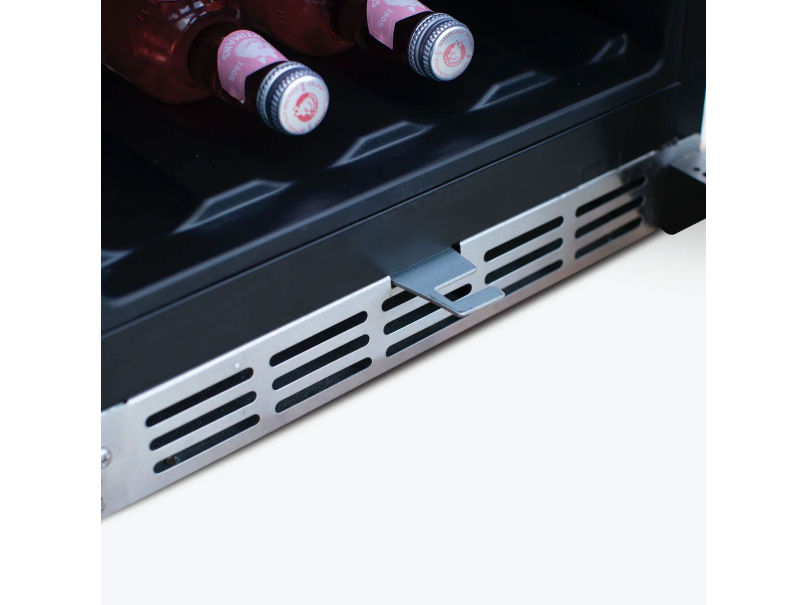 Summerset 15-inch Outdoor Rated Fridge with Stainless Door