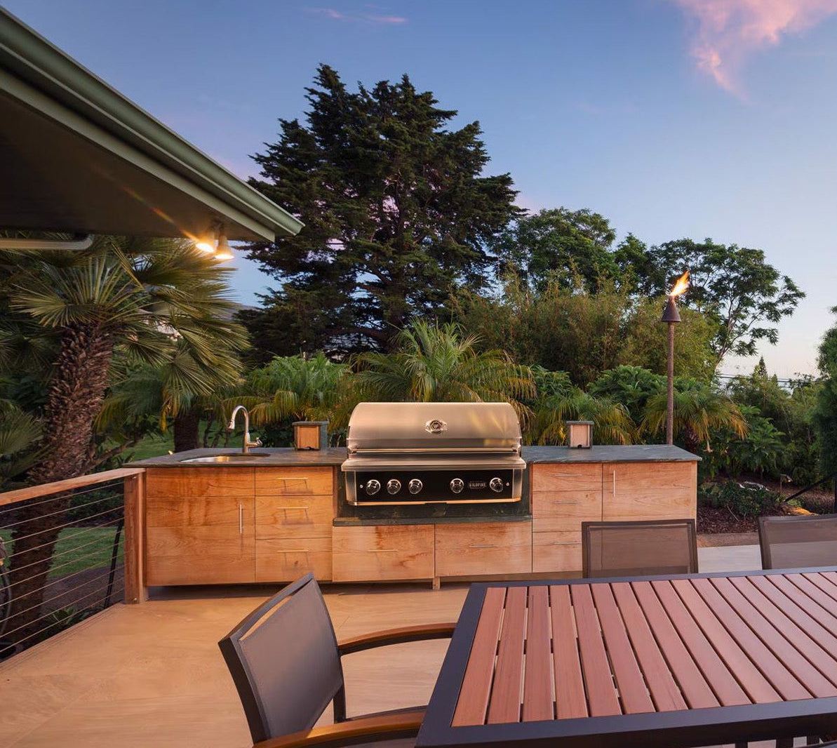 Parrilla de gas Wildfire Ranch Pro de 42 pulgadas, 4 quemadores, acero inoxidable 304 negro con quemador trasero infrarrojo 